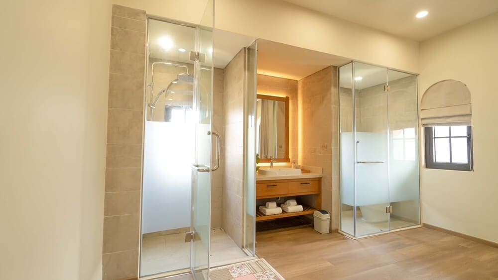 Khu vực phòng tắm và nhà vệ sinh